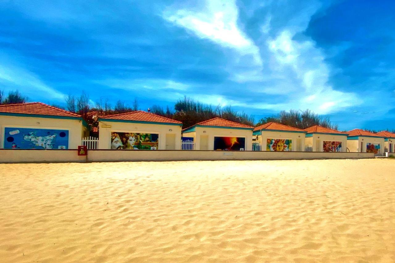 Villaggio Albergo Internazionale La Plaja Katanya Dış mekan fotoğraf